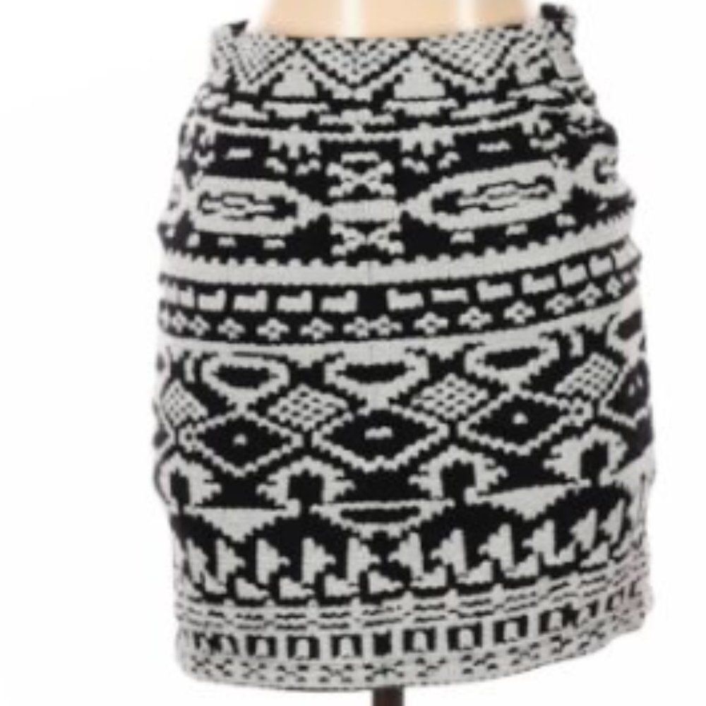 Search for Sanity Knit Skirt - Picture 2 of 4